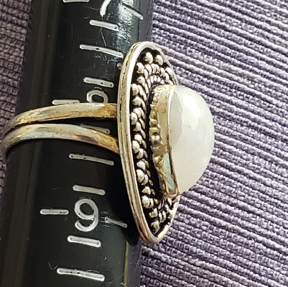 NWOT, Moonstone & Silver Handmade Ring Sz 8, Very Artistic Silver Work, Teardrop - Picture 5 of 7